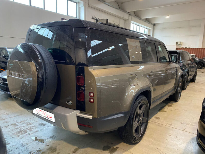 Land Rover Defender 130 SE D250 AWD